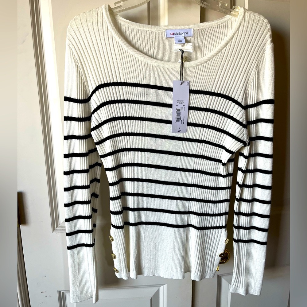 Liz Claiborne large long sleeve lightweight top
